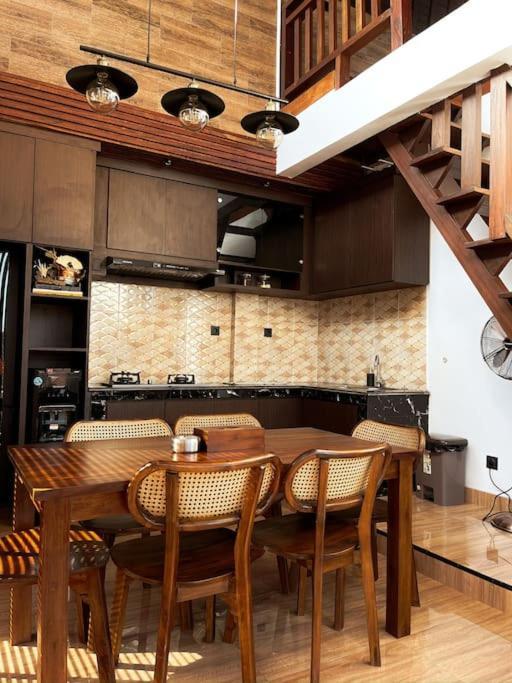 Tori Klumpu, 3 Bedroom Artistic Villa, Dual Views Near Ubud بادونج المظهر الخارجي الصورة